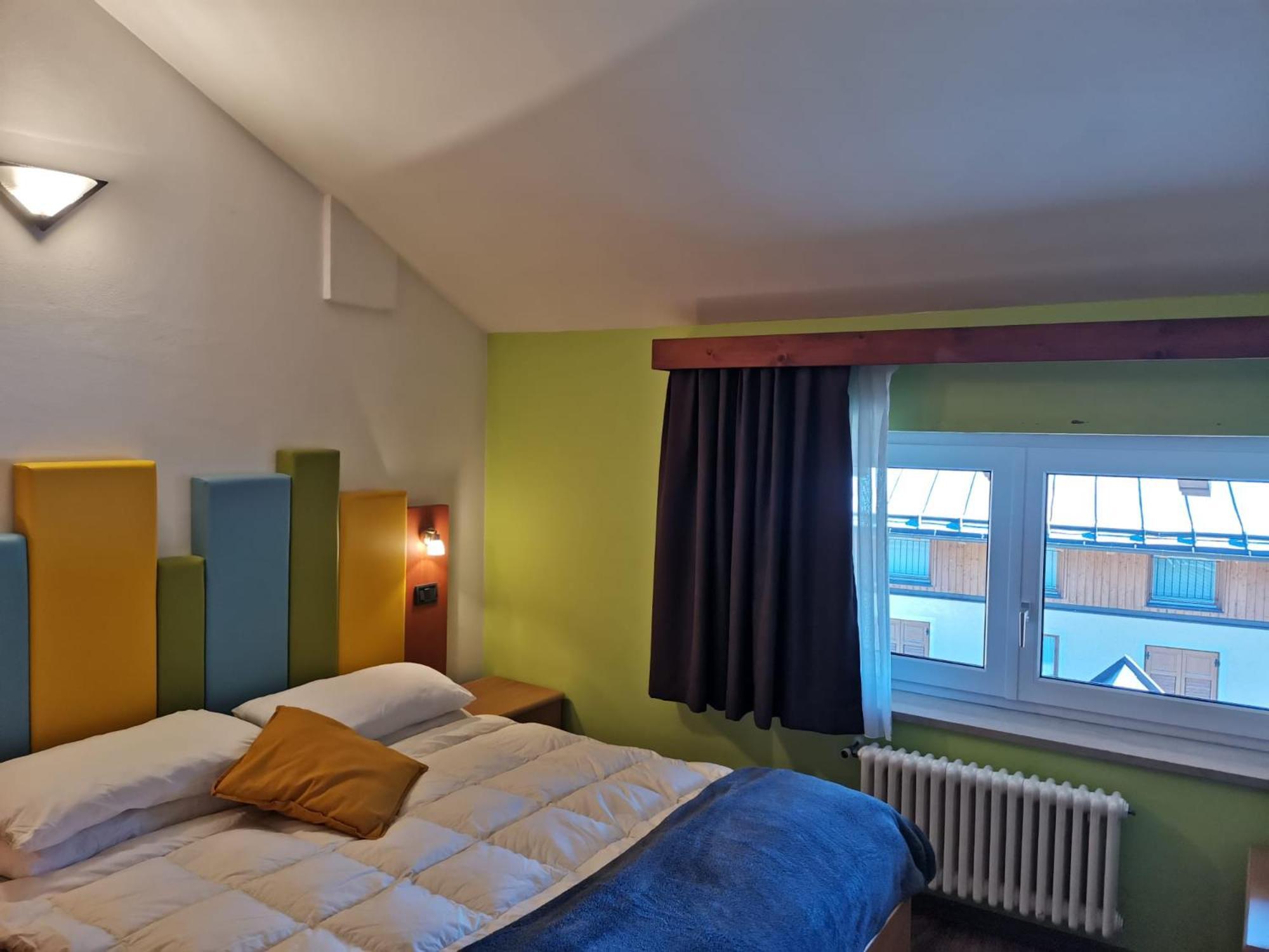 Hotel Alpencolor Tonale 3*